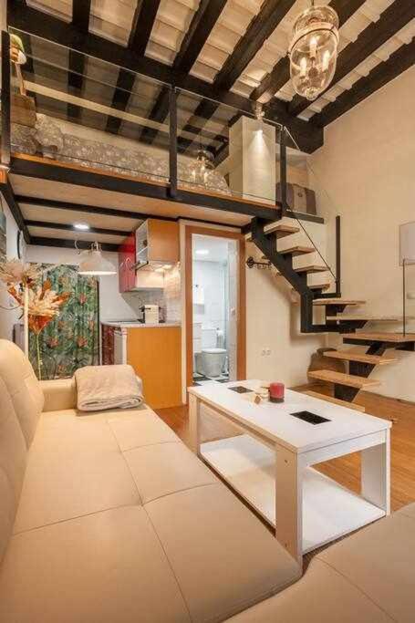 Monkeys Apartments El Arenal Santas Patronas Севиля Екстериор снимка