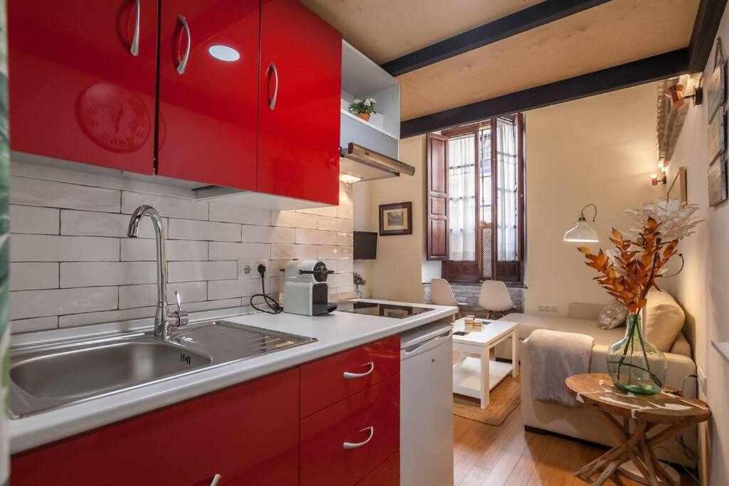 Monkeys Apartments El Arenal Santas Patronas Севиля Екстериор снимка
