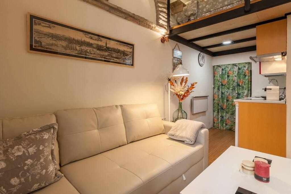 Monkeys Apartments El Arenal Santas Patronas Севиля Екстериор снимка